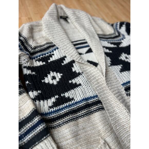 Aztec Tribal Print Shawl Cardigan from Forever 21 - Size M - Picture 5 of 6